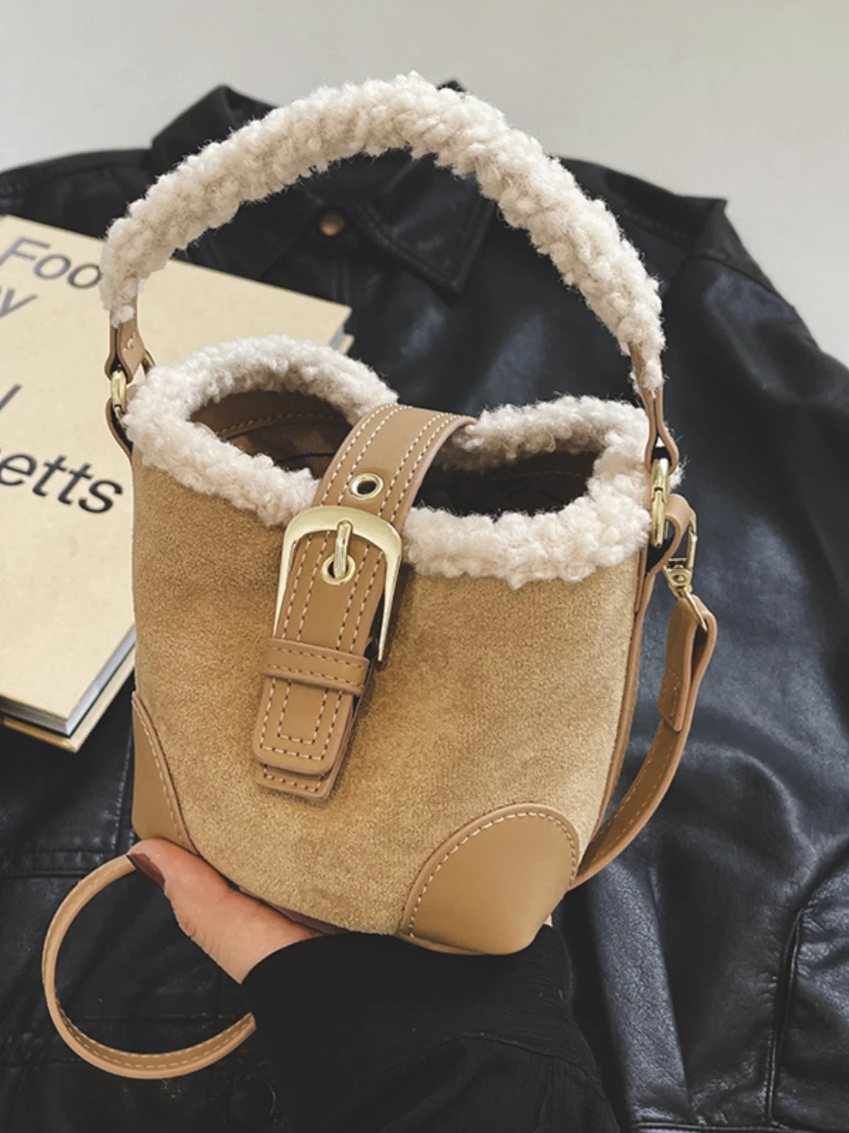 Matte suede plush edge mini bucket bag suitable for female comparison patch work handle winter and spring womens shoulder bag 241025