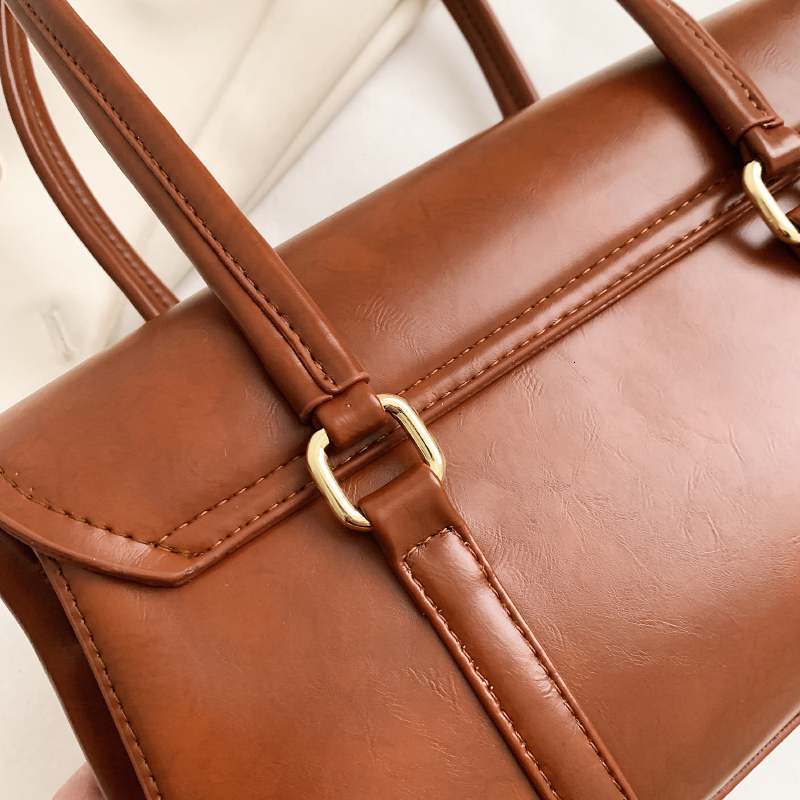 2024 Designer British Style Retro Single Shoulder Solid Color PU Leather Retro Women's Handbag Trendy Women's Commuter Bag Classic Fashion B