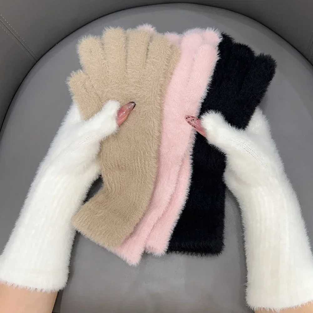 Womens long cashmere touch screen Gs Winter warmth Gs Elastic soft full finger gloves Plush artificial fur Knitted Gs W241026