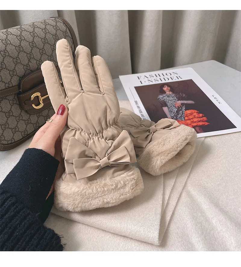 Fashion womens Gs autumn cute warm wrist gloves full finger gloves women outdoor sports women driving skiing touch screen W241026