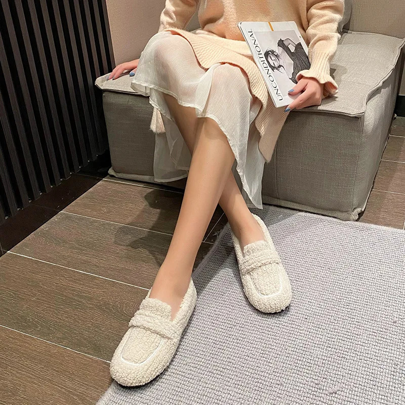 Plus size 34-43 womens wool shoes winter warm cotton Loafers womens Lambswool Moccasins sliding on round toe womens sheepskin apartment 241024