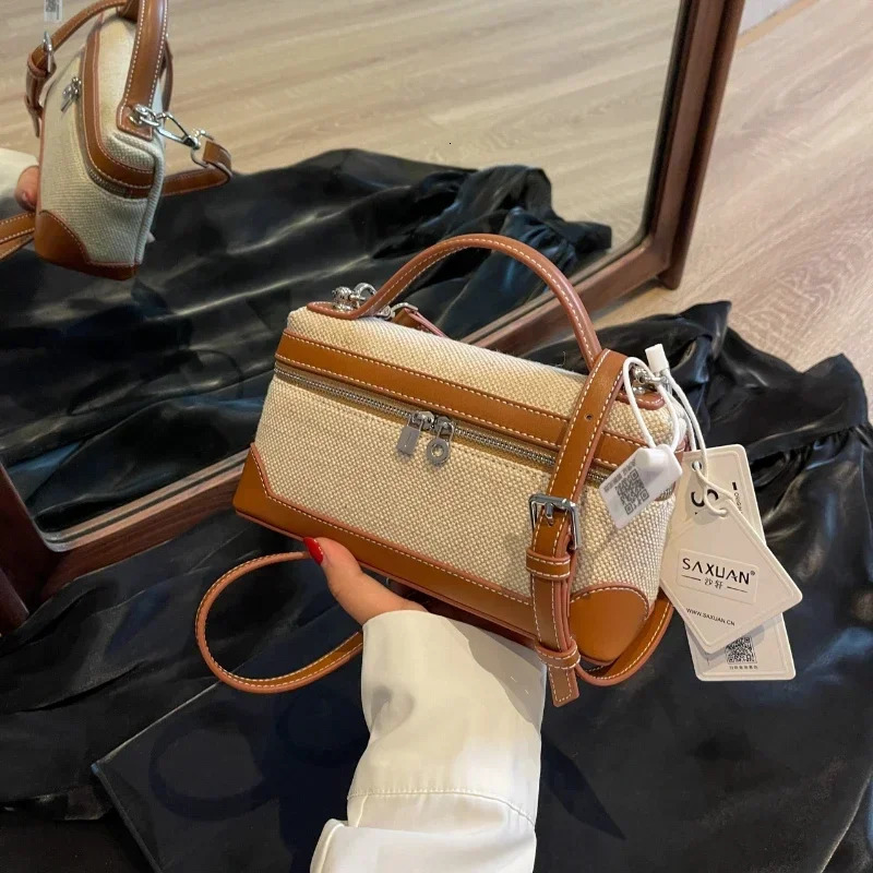 Zipper Inner Company Shoulder Bag Solid Nylon Selling Womens Fashion Envelope Shaped Womens Handbag 241025