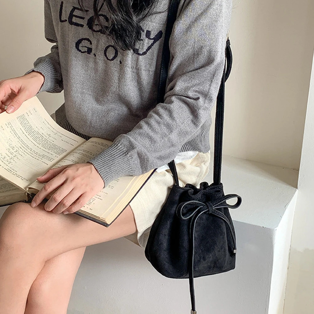 Fashionable artificial suede bucket bag high-quality shoulder bag cross body bag womens pleated drawstring bag fashionable handbag 241025