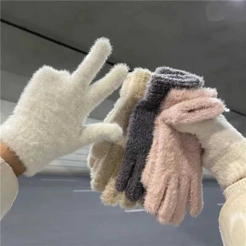 Womens mink wool Gs winter warm plush five finger Gs outdoor windproof plush Gs cute fur fluffy gloves W241026