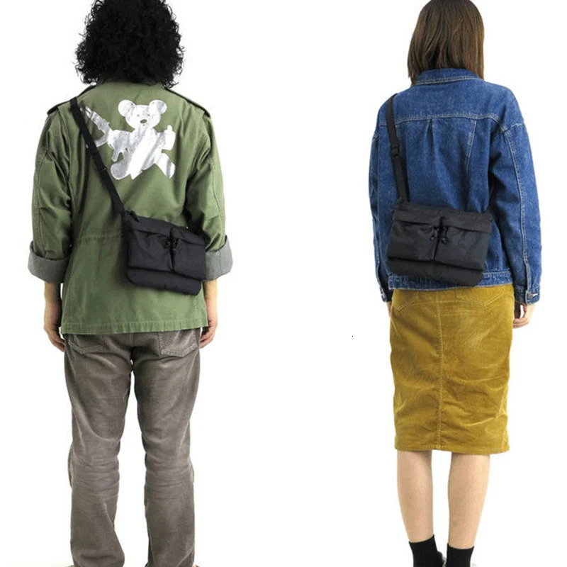 Japanese Style Crossbody Travel Waterproof Bag Office Workers Light Package Nylon Men Messenger Bag Fashion Couple Small Bags 241025