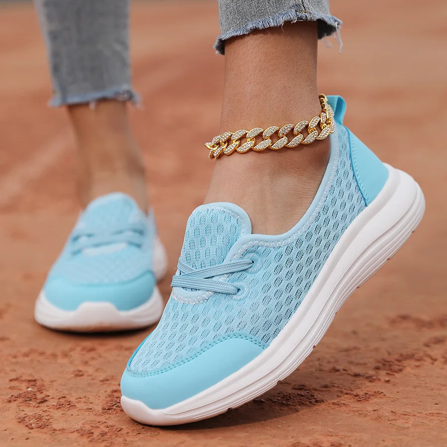 2024 mesh casual soft sole lightweight running and sports womens shoes comfortable and breathable flat bottom outdoor fitness shoes 241024