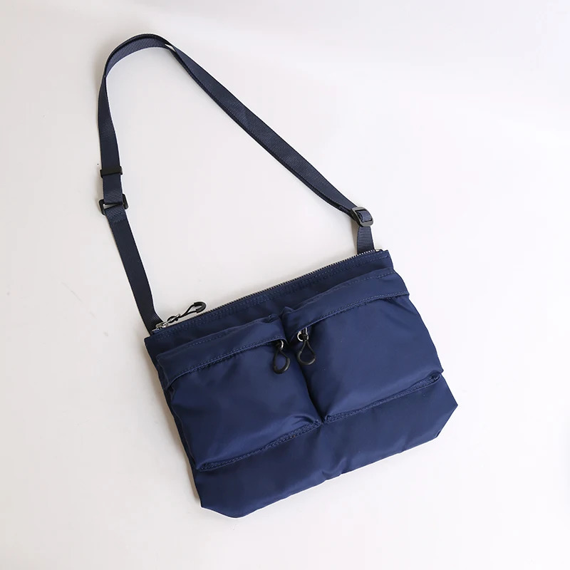 Japanese Style Crossbody Travel Waterproof Bag Office Workers Light Package Nylon Men Messenger Bag Fashion Couple Small Bags 241025