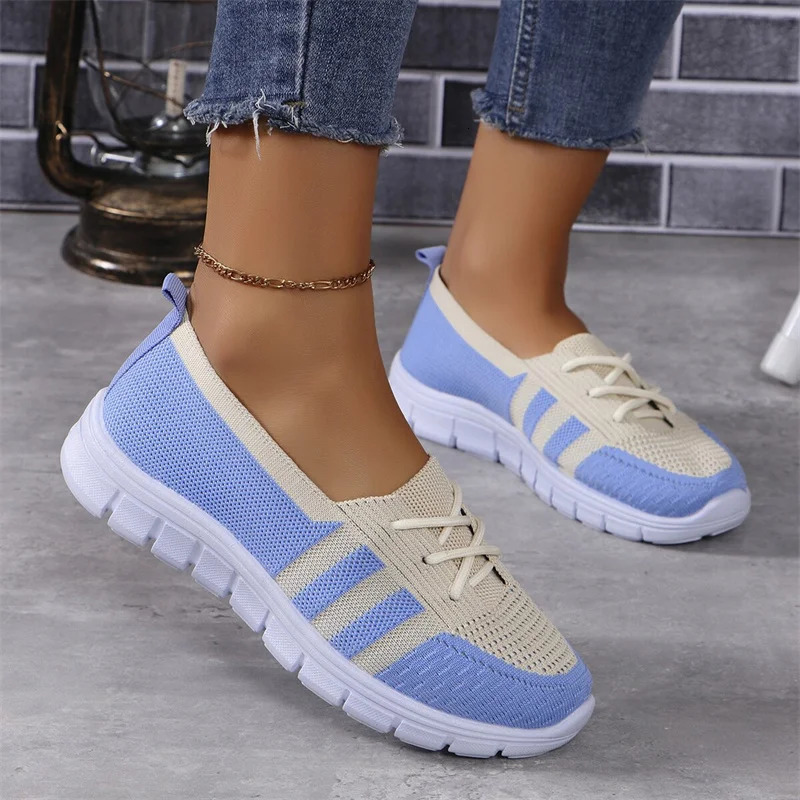 Breathable Knitted Flat Shoes for Women Striped Lace Sole Sports Shoes for Women Large Size Lightweight Non Slip Flat Shoes 241024