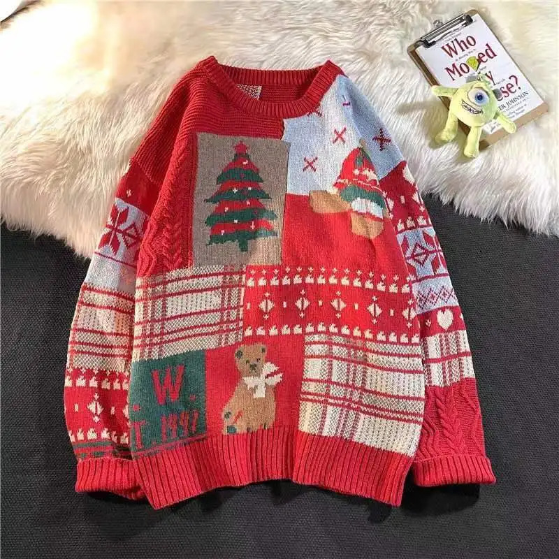 In the winter of a couple sewed Christmas tree jacquard sweaters 241025