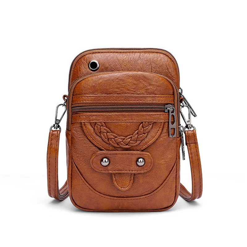 2024 Designer Women's Handbag Fashion Trend Single Shoulder Mobile Wallet Small Slant Retro Women's Flip Bag Women's Shark Bag