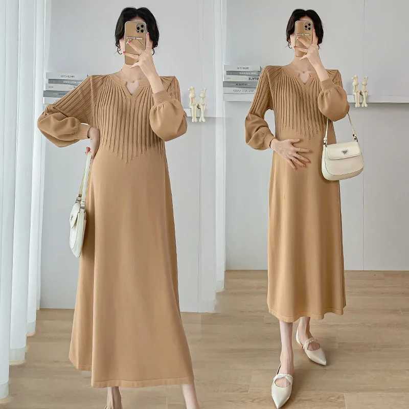 Autumn and winter pregnant womens clothing plus size solid color long sleeved V-neck pregnant womens knitted dress loose pregnant womens dress W241026