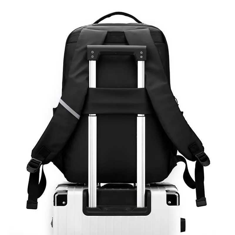 15.6 Inch Laptop Backpack For Men Lightweight Large Capacity Backpack Senior Student Backpack Commuting Simple Leisure BackpackXJ241026