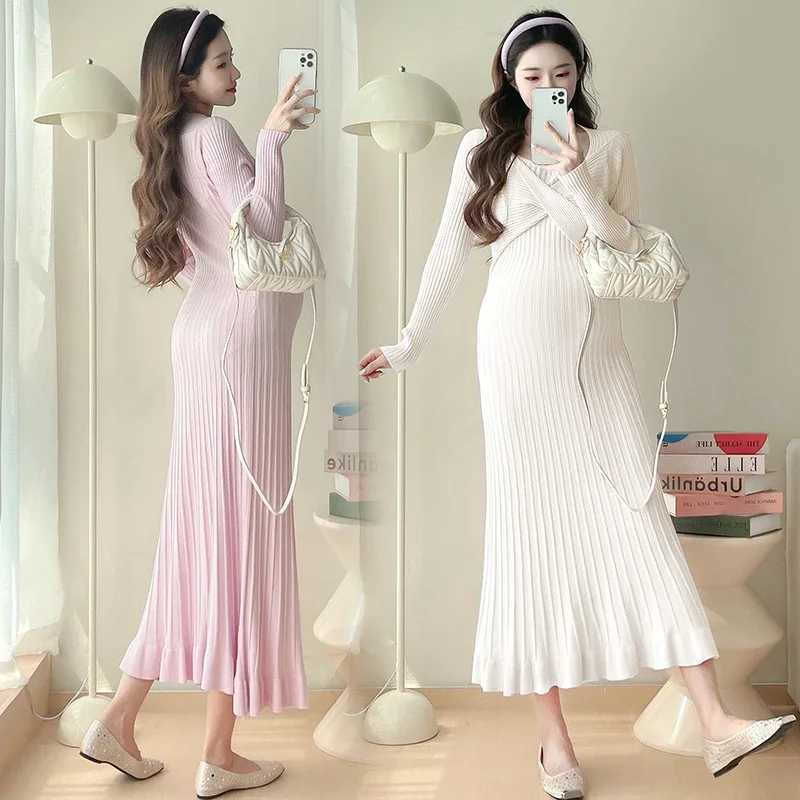 Winter pregnant womens slim fit dress elegant solid color long sleeved O-neck soft and comfortable pregnant womens sweater knitted dress W241026