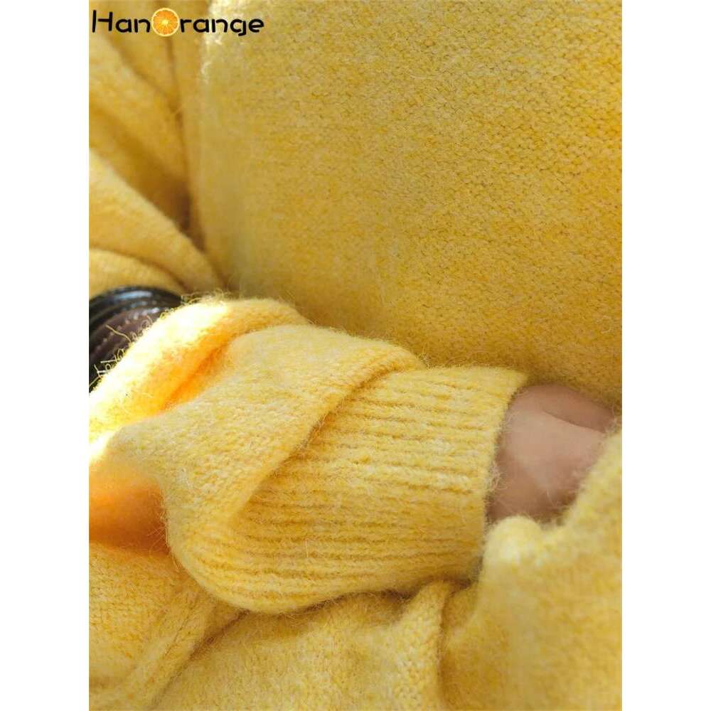 Hanorange 2024 Autumn Winter Lazy Pullover Wool Sweater Women Loose Silhouette Warm Comfortable Knitting Top Yellow/Blue