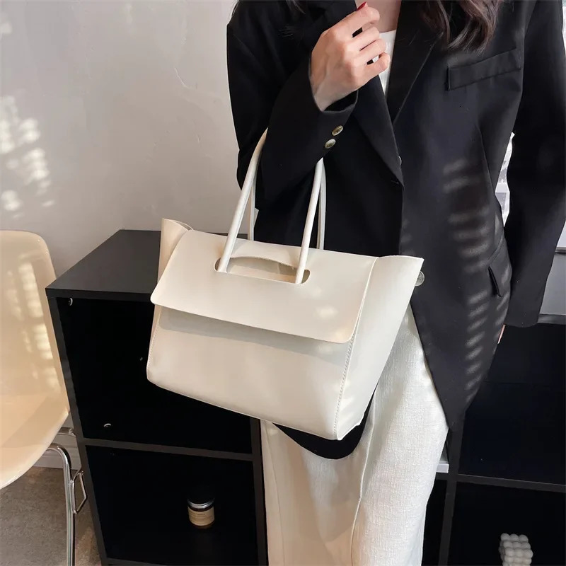 Fashion Women Shoulder Bags Large Capacity Handbags Simple Retro Tote Bags Solid Color High Quality Bags 241025