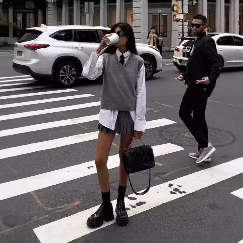 Autumn And Winter New Pullover Sweater College Style V-Neck Layered Loose Sleeveless Knitted Vest Women's Clothing