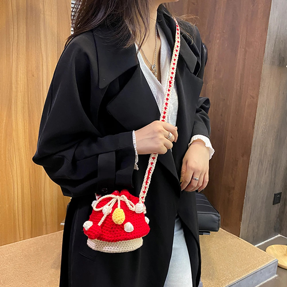 Womens shoulder bag womens fashionable knitted mushroom hit colored shoulder bag cross shaped body bag womens casual mini wallet 241025
