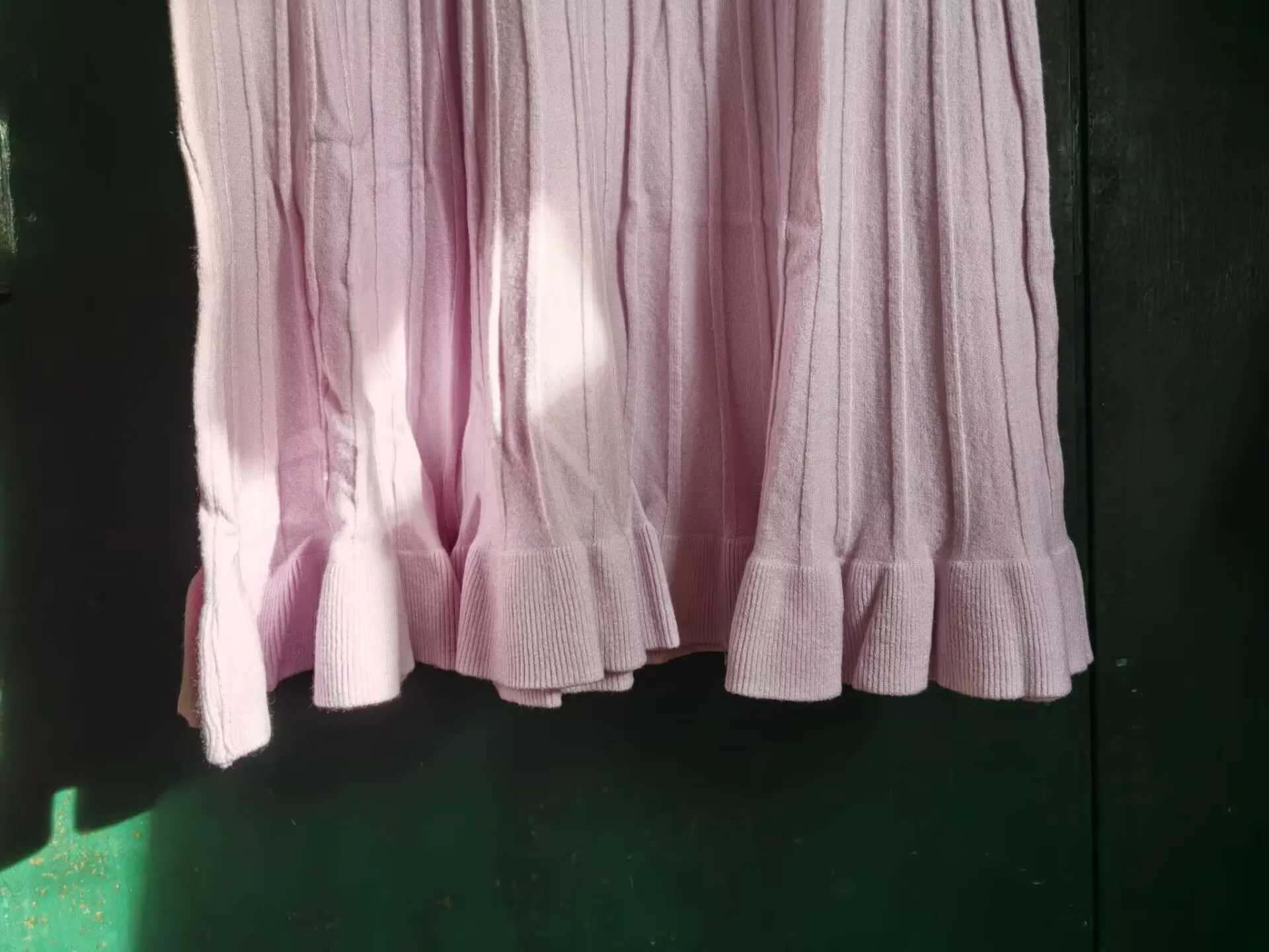 Winter pregnant womens slim fit dress elegant solid color long sleeved O-neck soft and comfortable pregnant womens sweater knitted dress W241026