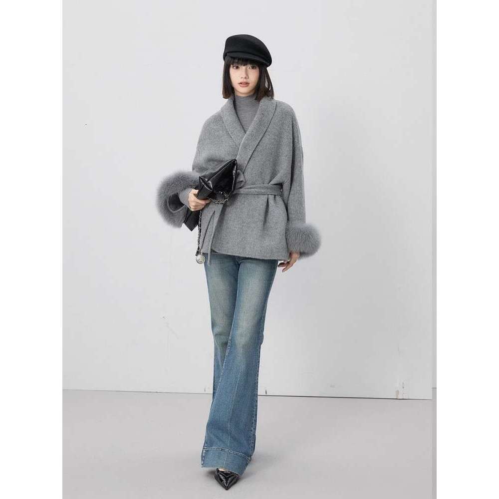 Double Sided Cashmere With Straps For Women's Autumn And Winter Haute Couture Cape Cuffs Detachable Fox Fur Short Coat