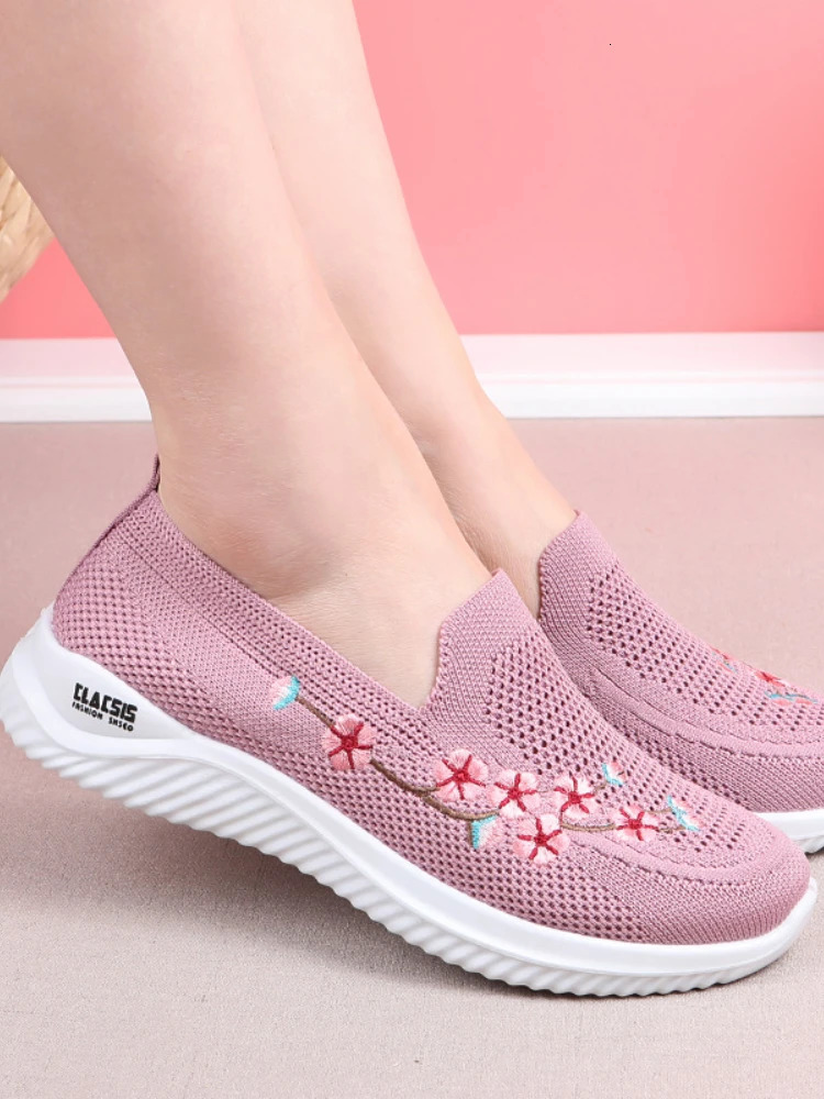 Womens shoes sports shoes mesh breathable floral comfort mothers soft solid color fashion womens shoes lightweight womens shoes 241024