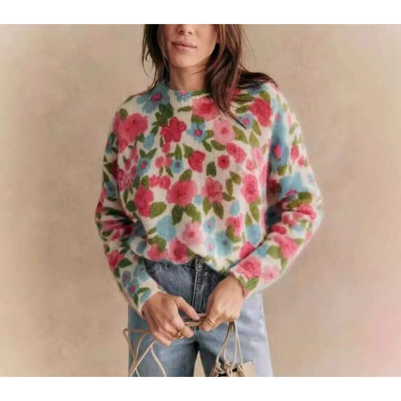 French Style In Early Autumn 2024, Retro Ral Print Round Neck Loose Knit Pullover Sweater For Women