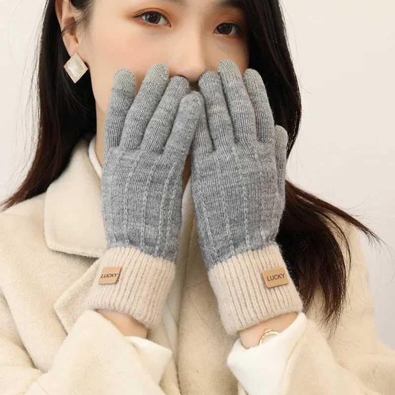 Advanced Womens Warm Thick Plush Knitted Gs Touch Screen Mens Fashion Autumn Winter Warm Cycling Outdoor Skiing Gs W241026