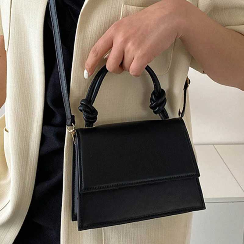 2024 Summer Trend Handbag Small Square Bags New Casual Commuter Shoulder Bags Niche Simple Crossbody Womens Bag Y250319