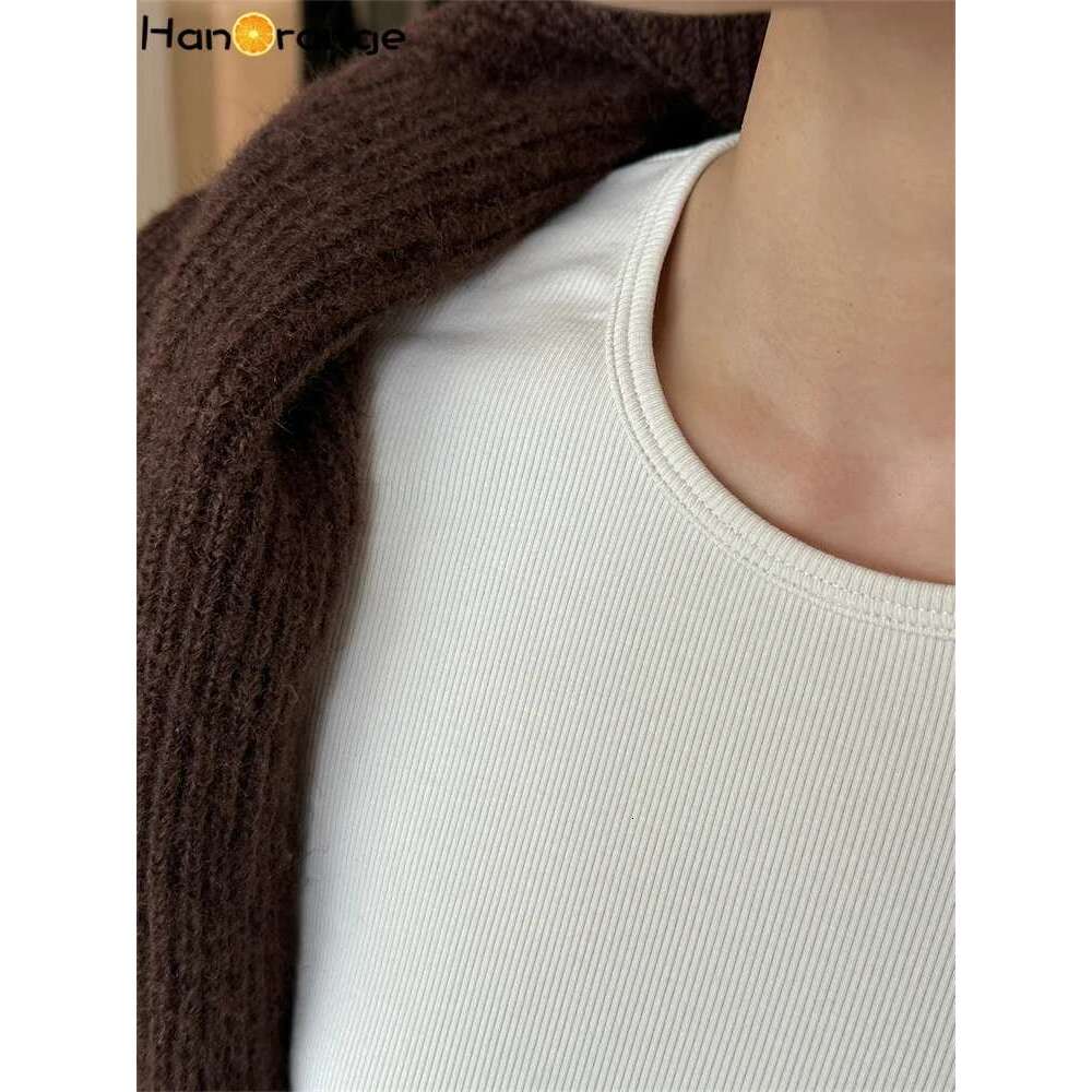 Hanorange 2024 Autumn Winter Temperament Veet Base T-Shirt Women Warm Skin Friendly Casual Top Beige White/Black