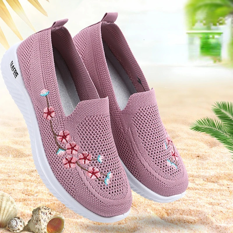 Womens shoes sports shoes mesh breathable floral comfort mothers soft solid color fashion womens shoes lightweight womens shoes 241024