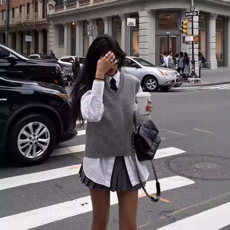 Autumn And Winter New Pullover Sweater College Style V-Neck Layered Loose Sleeveless Knitted Vest Women's Clothing