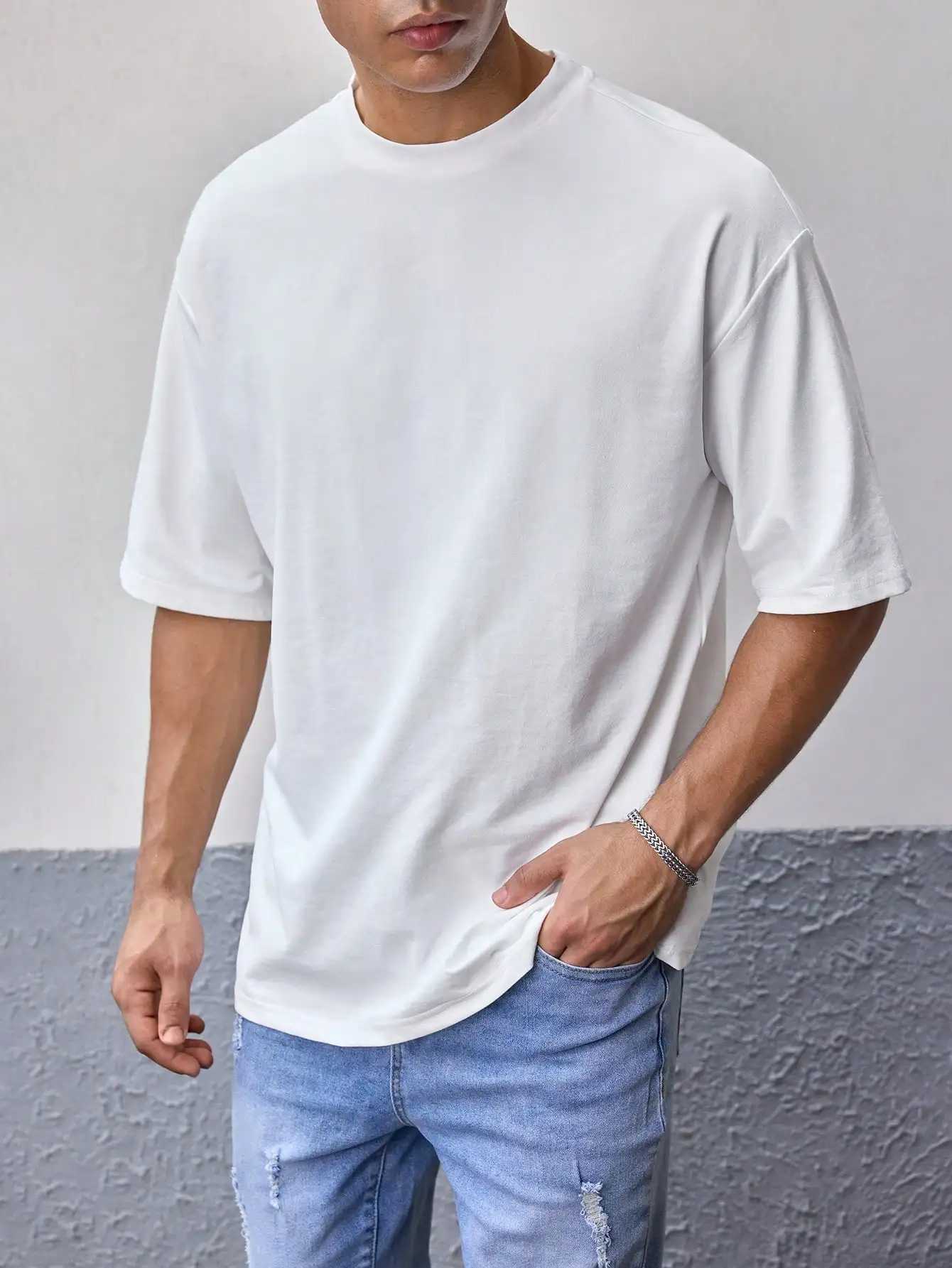 Mens white T-shirt solid color summer mens casual short sleeved O-neck summer solid color T-shirt breathable top mens clothing W241026