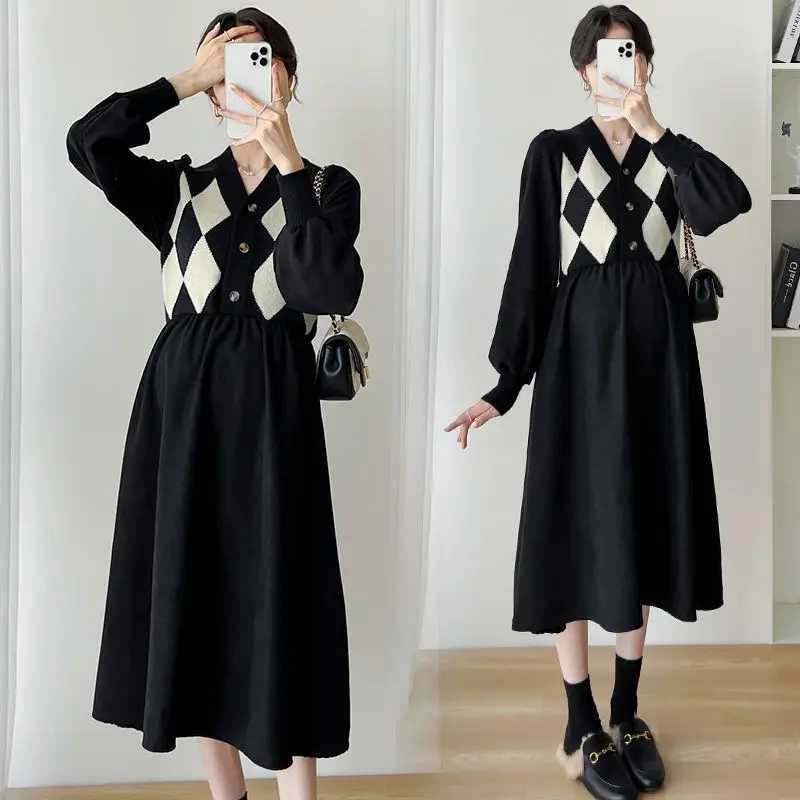 Pregnant womens clothing autumn and winter long knitted dress 2023 new button V-neck patch work womens pregnant womens dress sweater W241026