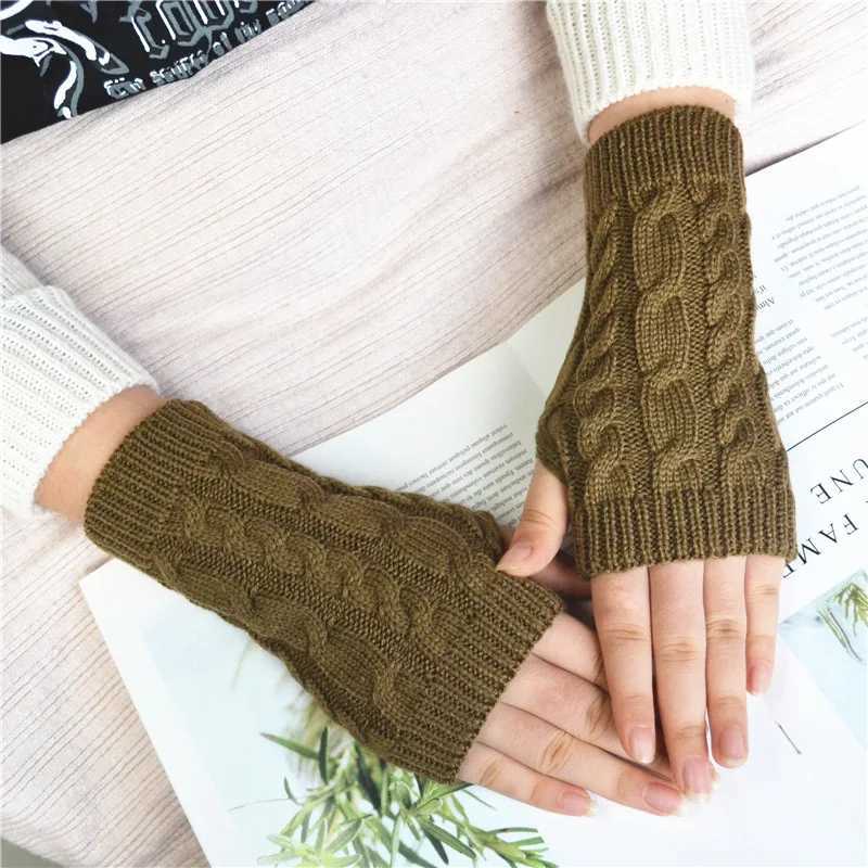Womens long finger Gs winter knitted warm arm sleeves thin casual soft finger unisex style Gs W241026