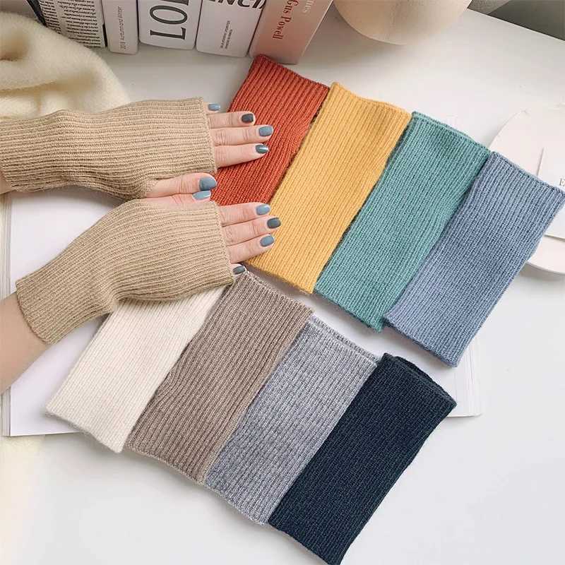 Short Finger Gs Womens Finger Gloves Winter Warm Knitted Arm Sleeves Exquisite Casual Soft Girls Gothic Clothing Punk Gothic Gs W241026