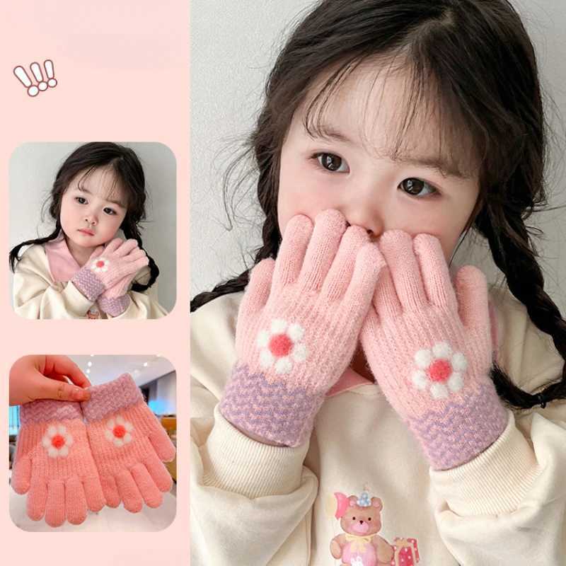 2023 New Girl Winter Knitted Bow Printed Plush Soft Five Finger Gs Childrens Outdoor Warmth Gs Childrens Colors Gs W241026