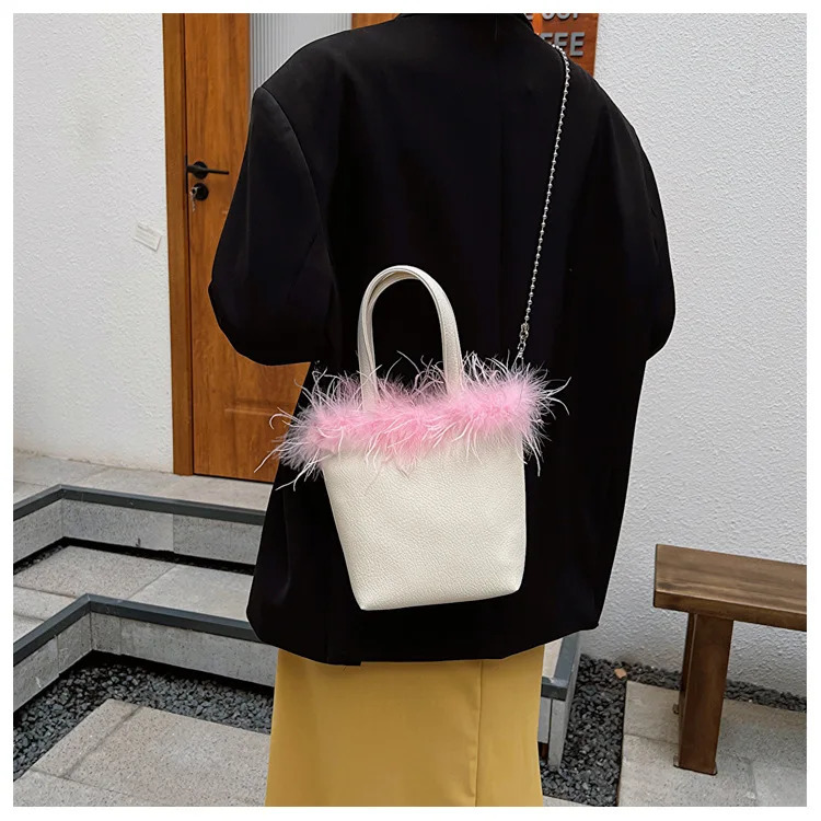 Miyagawa Womens Sweet Water Bucket Plush Bag Fashion Feather Handbag Bead Chain Cross Body Bag 241025
