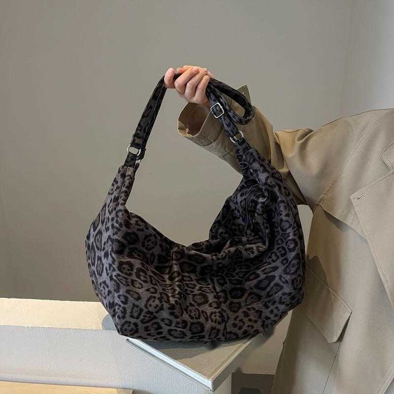 CMM Bag for Women Commuting Lazy Leopard Print Tote Bag Autumn and Winter New Large Capacity Fashion Crossbody Bag