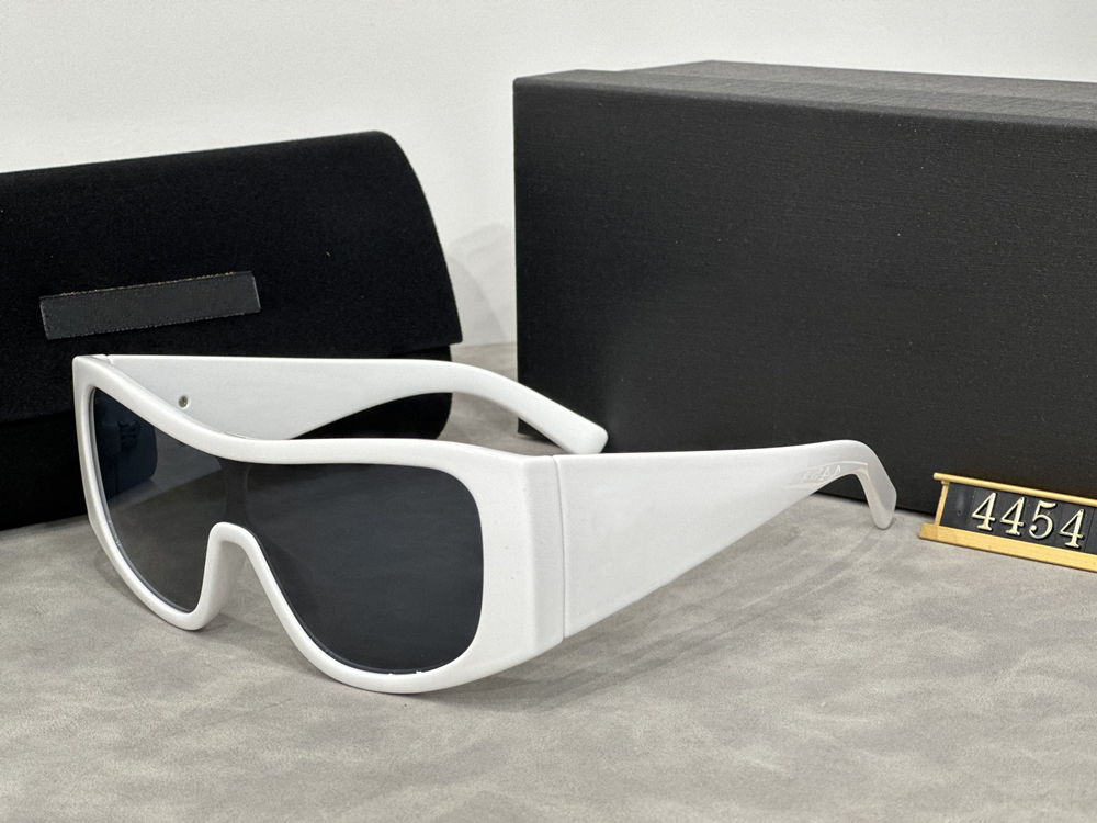 Polarized Sunglasses: Luxury Rectangular Eyewear for Men & Women - Vintage Metal Frame Sun Glasses Y260207