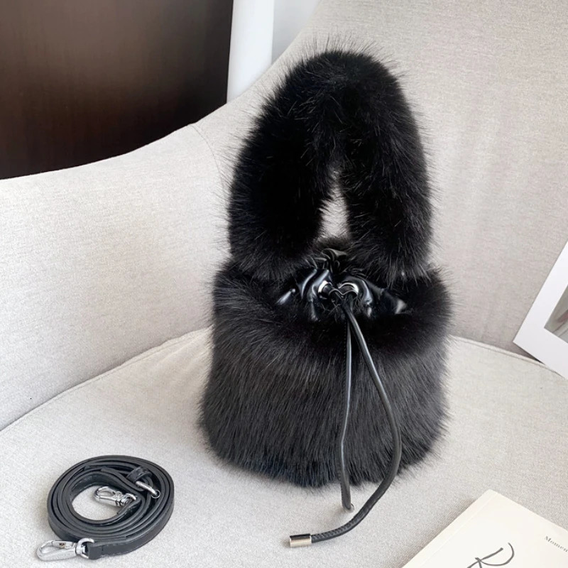 Solid color soft plush shoulder bag winter fashion womens fluffy handbag faux fur womens bucket cross body bag 241025