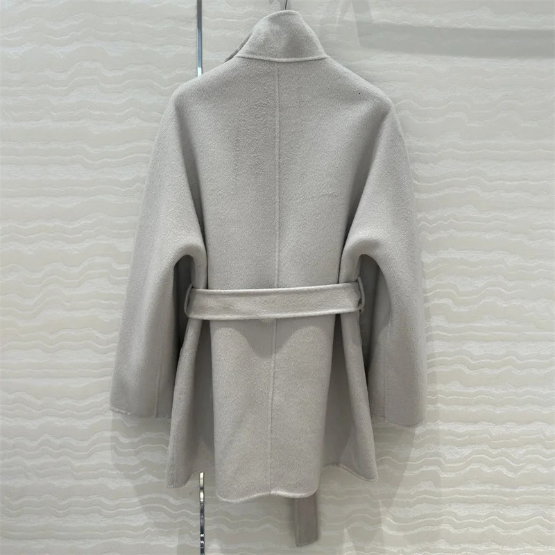 Womens coat 2024 Autumn in coats Fashion Belt Slimming jackets High quality wool blended doublesided woolen 241025