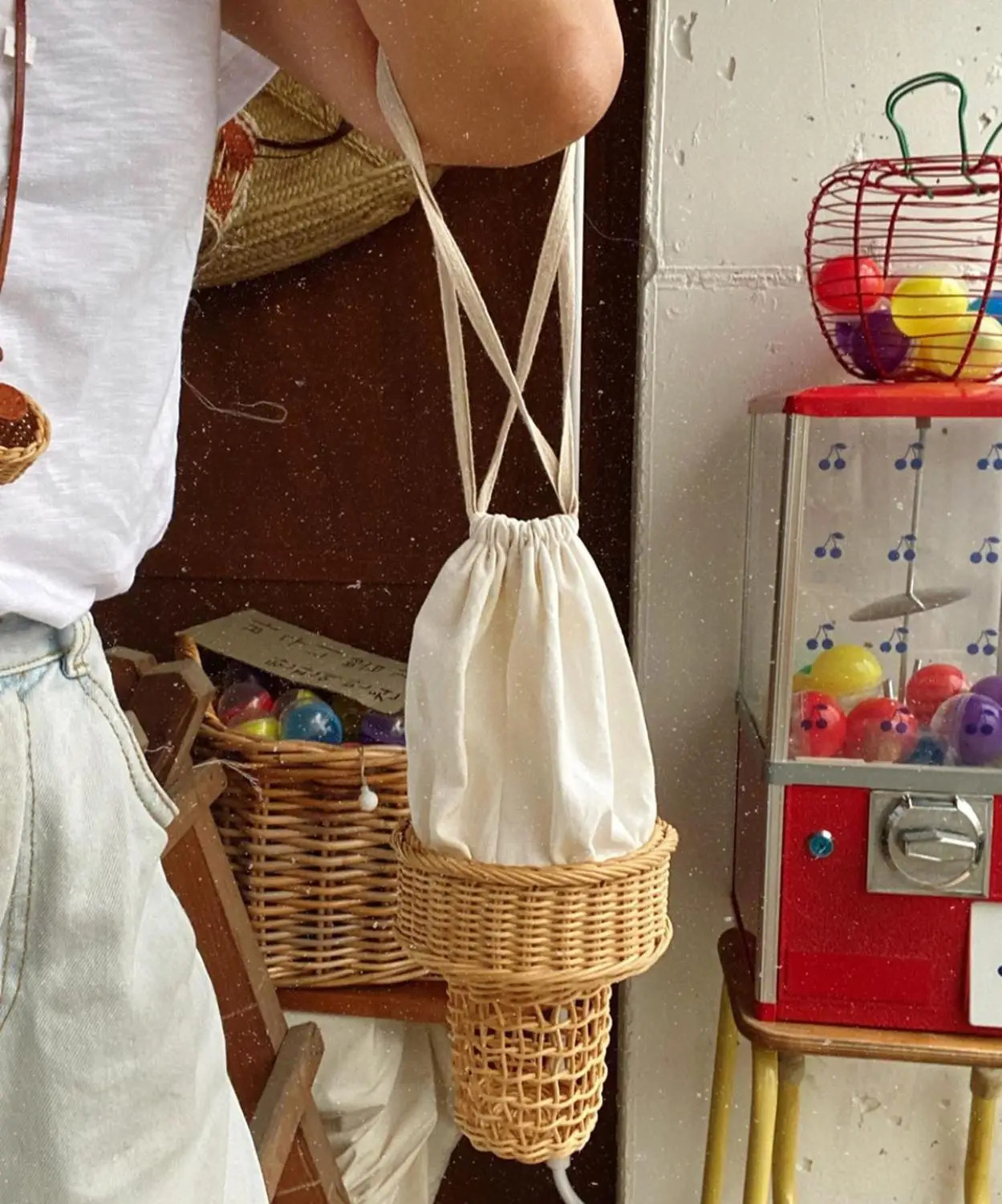 ice cream shaped Rattan bag hollow willow womens shoulder bag handmade womens summer cross bag fashionable small wallet 241025