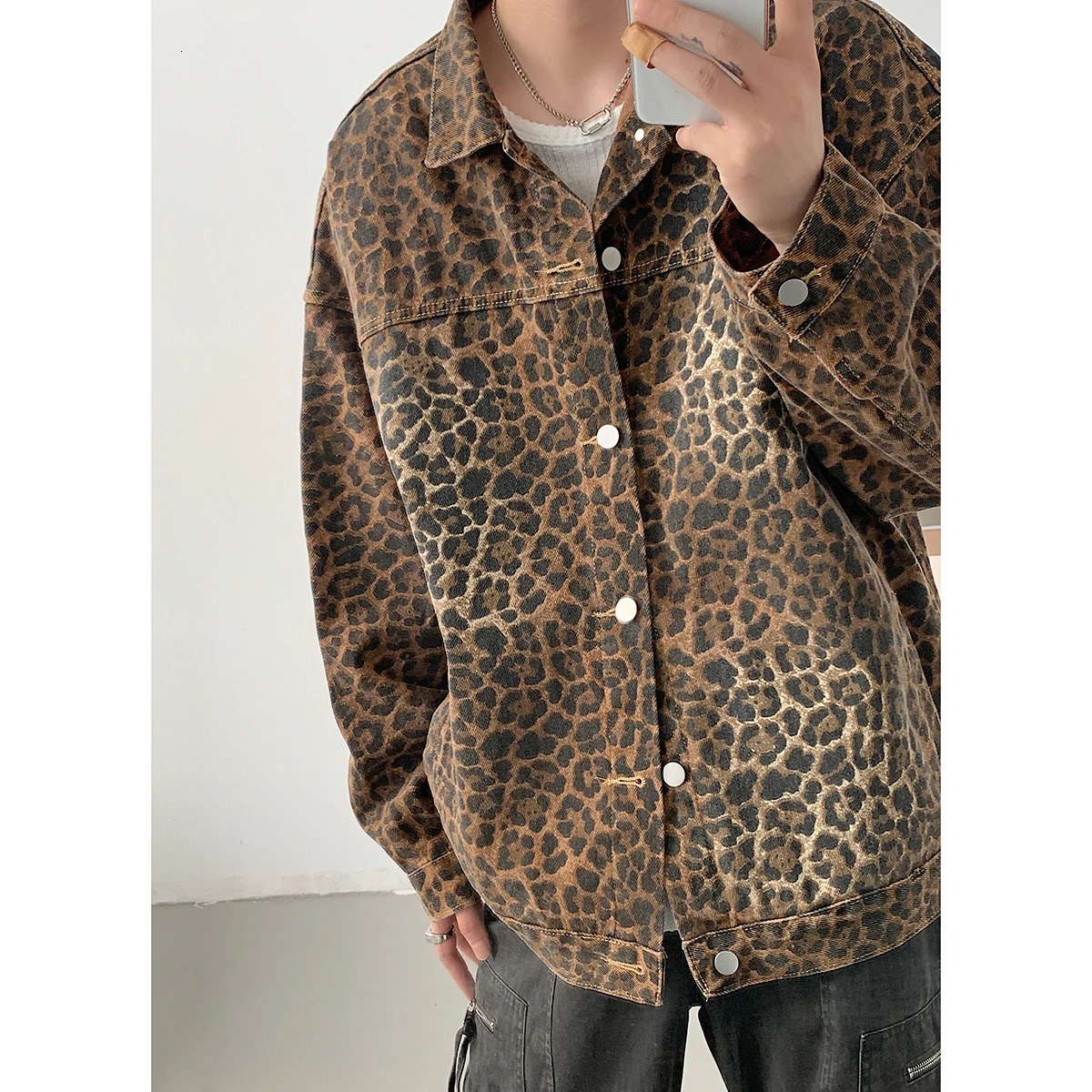 Hip Hop Mens Vintage Leopard Print Denim Jackets 2024 Autumn Fashion Lapel Collar Zipper Jacket Coat Holiday Streetwear 241025