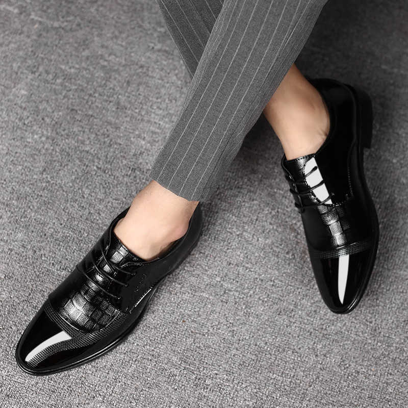 Men Dress Shoes Mens Leather Shoes New Business Dress Shoes Shoes Mens Lace Up Wedding Shoes Versatile Casual Shoes 241009