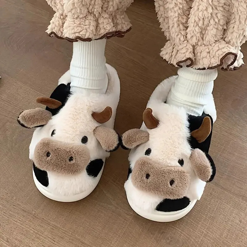 Womens Cartoon Cute Cow House Slippers Warm Plus Lined Closed Toe Fuzzy Home Slides Womens Fluffy Comfy Shoes Winter Autumn 241025