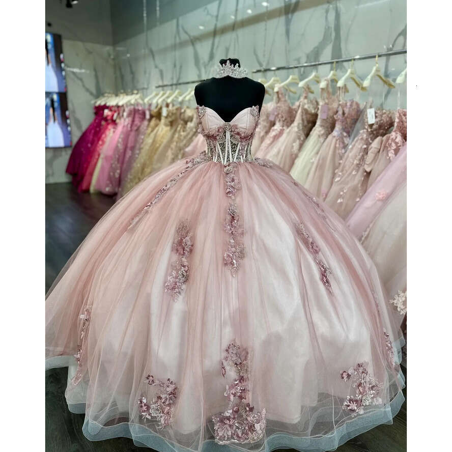 Gorgeous Princess Dresses Ball Gown Sweetheart Beads Appliques Vestido De Quinceanera Bpodice Sweet 15 Masquerade Dress 0515