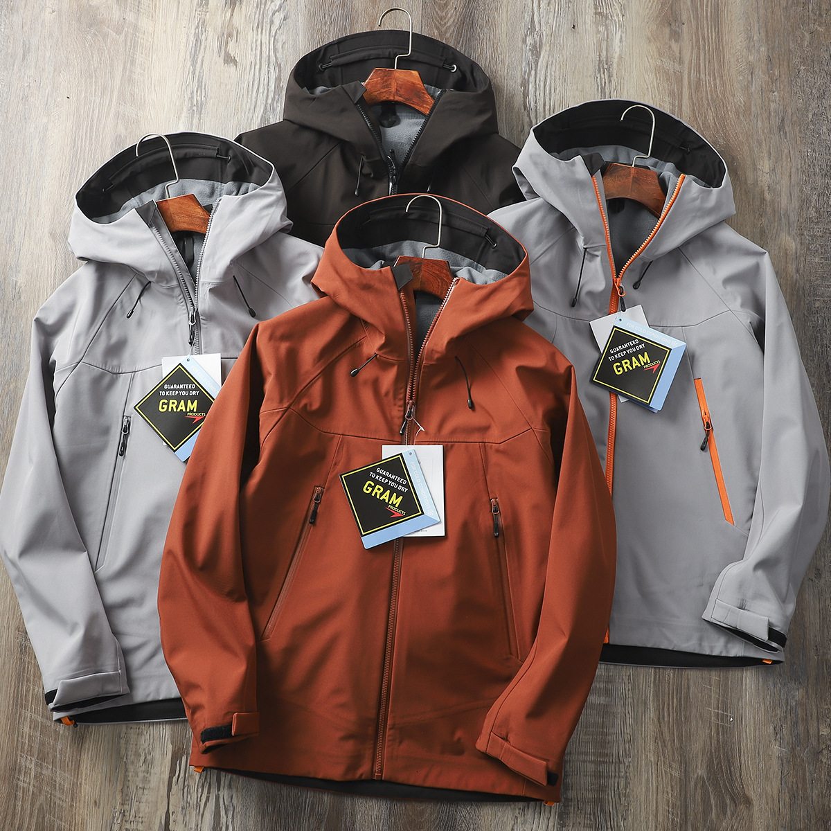 2024 new designer's same rocket main push cabinet 3K+outdoor windproof and waterproof hooded soft shell assault suit