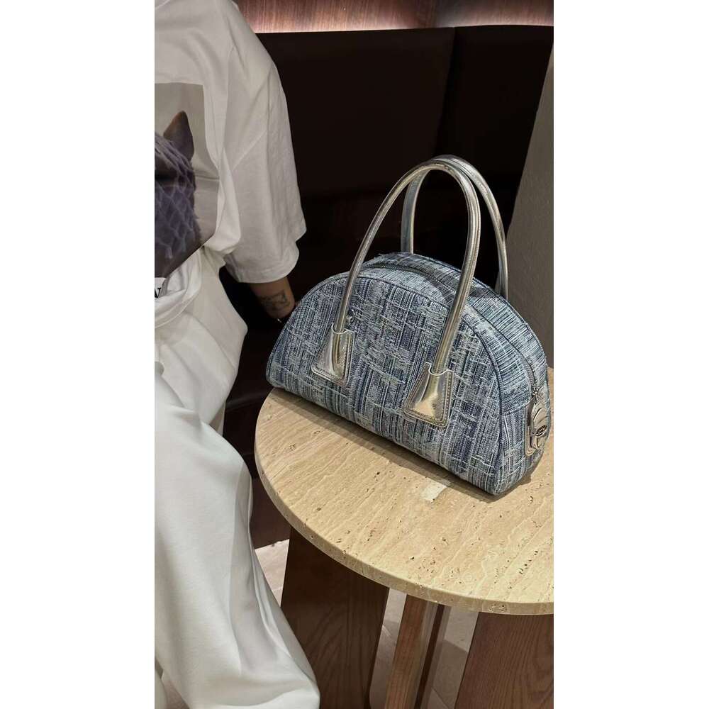 Popular Metal Series High Quality Leather Bowg Bag Half Round Design Women's Shoulder Diagonal Purse Large Capacity
