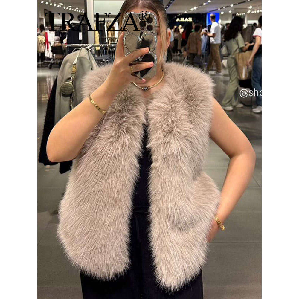 TRAFZA Autumn Women Faux Fur Soft Vest Coat Vintage Solid O Neck Waistcoats Female 2024 Fashion Y2k High Street Outerwear Top