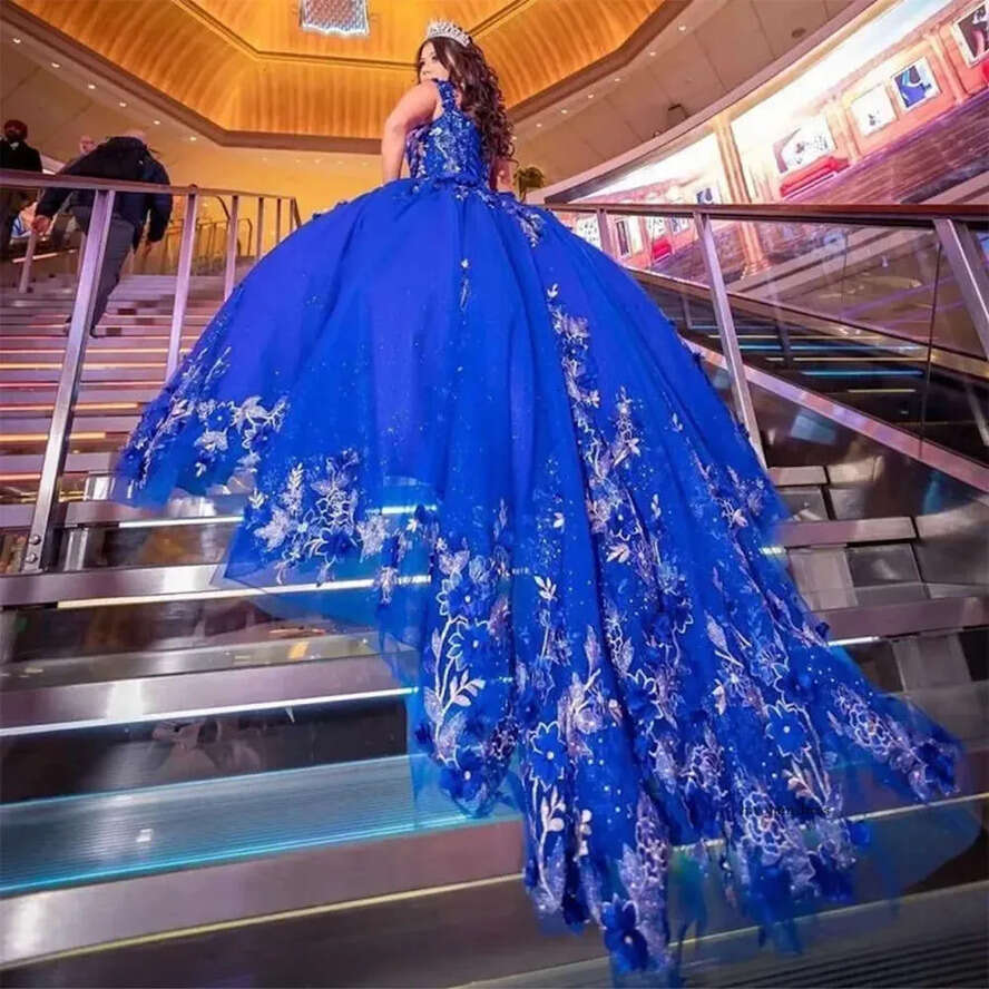 Blue Shiny Quinceanera Dresses Ball Gown 3Dral Appliques Lace Sleeveless Off Shoulder Handmade Wers Sweet 15 Vestidos De XV Anos 0509