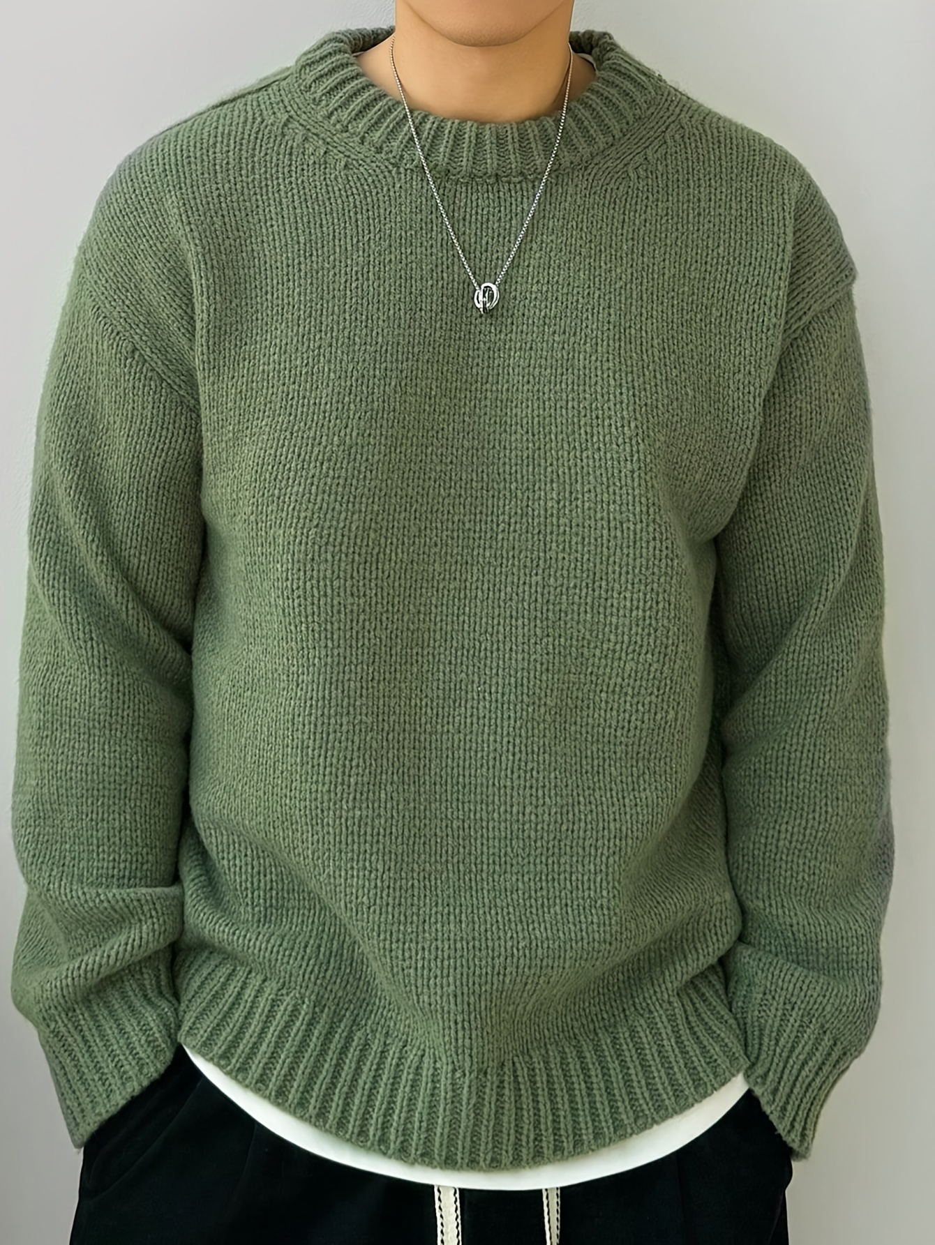 Men's solid color knitted pullover sweater, casual long sleeved round neck sweater for autumn and winter men's sweater